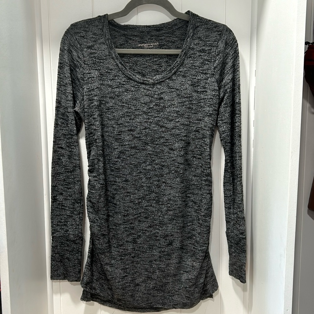 Liz Lange maternity marled gray sweater